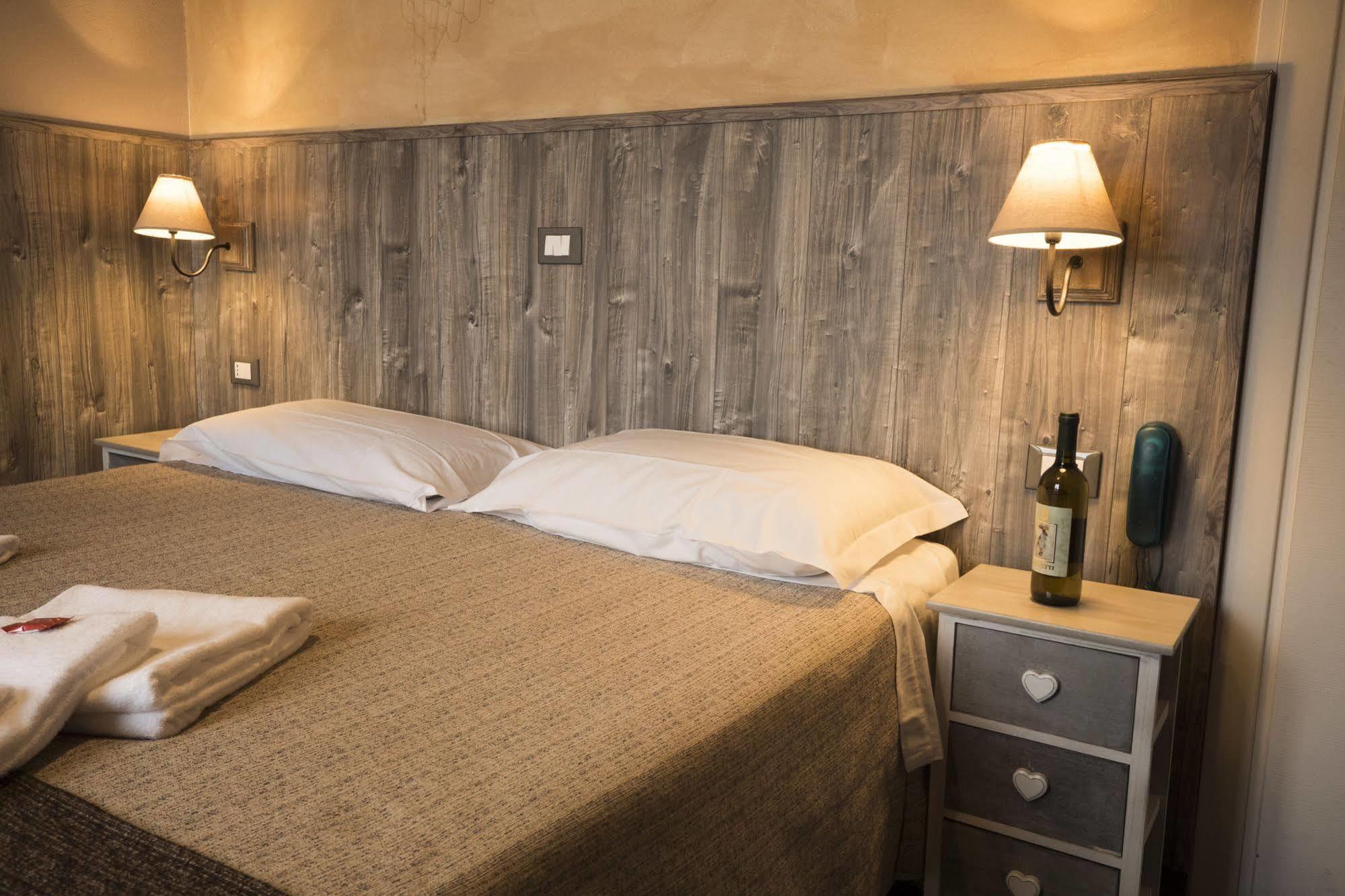 Hotel Serena 3*